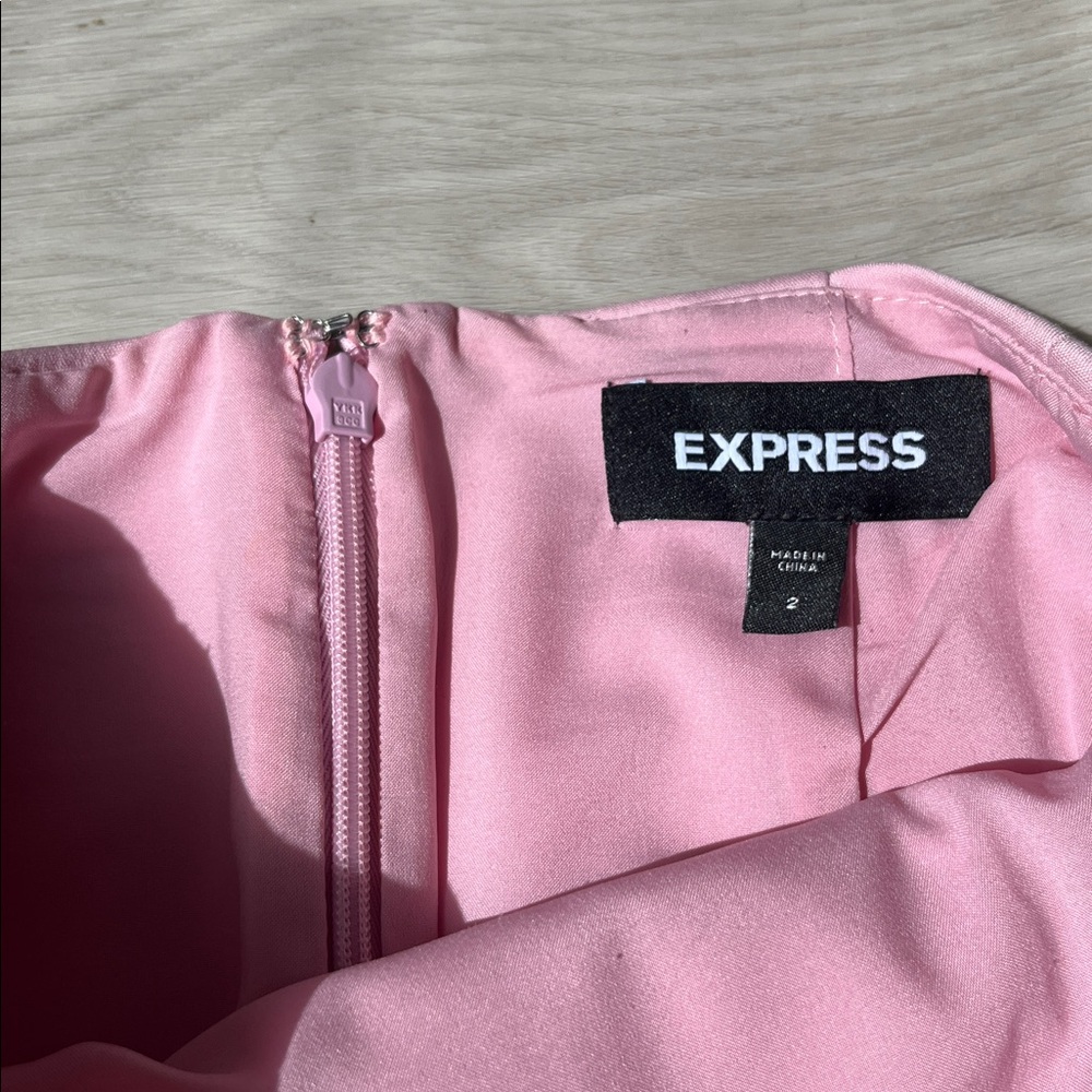 Express Pink Pencil Skirt — High-Waist Tailored Fit - Picture 4 of 5